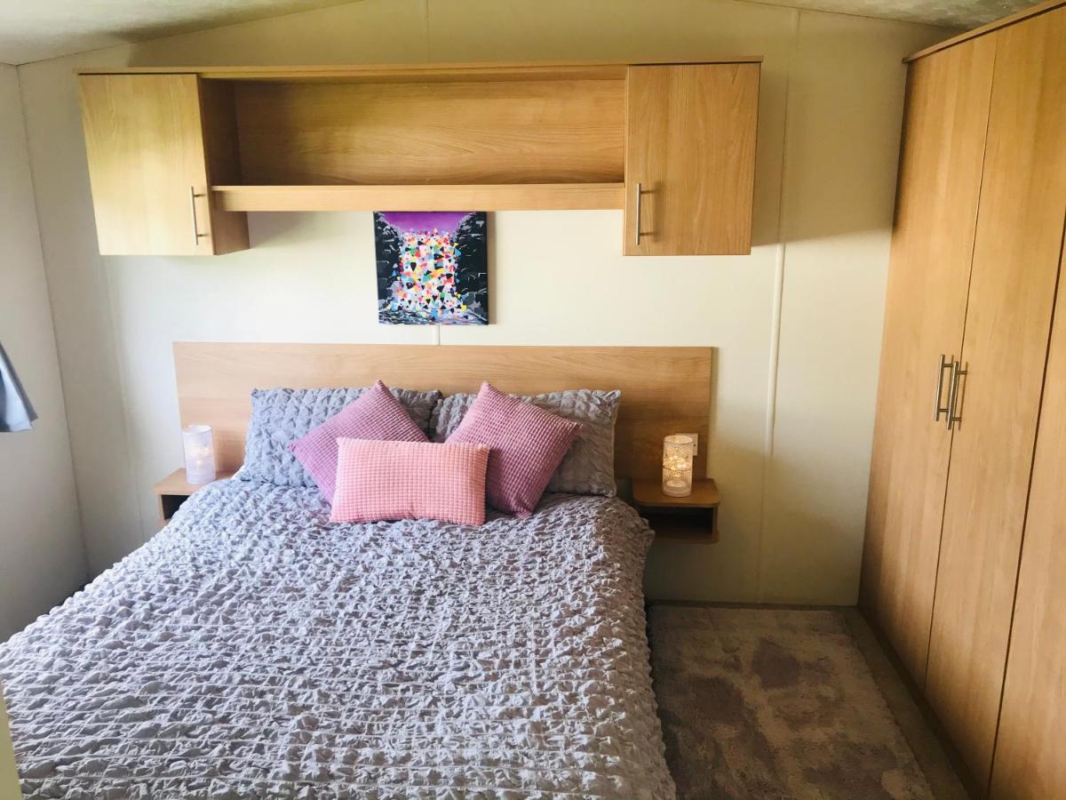 Turnberry Caravan Quiet Peaceful Location Near Golf Spas And Beaches Girvan Exterior photo